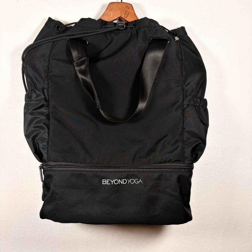 Beyond Yoga Workout Convertible Gym Bag Backpack Black/Athletic/Exercise